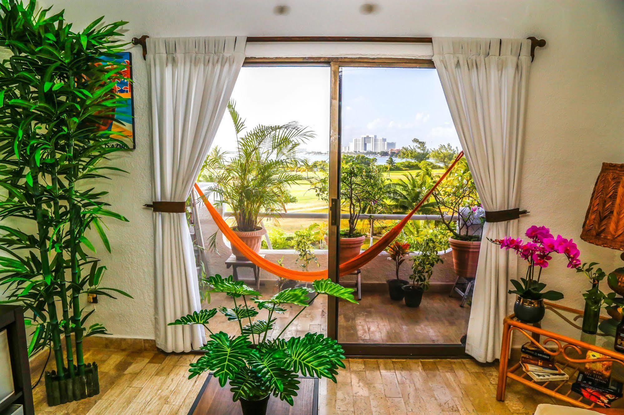Hostel Natura Cancun Exterior photo